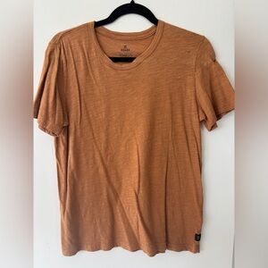 Roark well-worn work tee